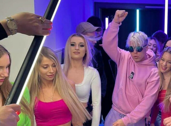 Skolim szykuje duet ze znanym raperem! Nowość „Bam, bam, bam„ podbije rynek muzyczny w Polsce?! 