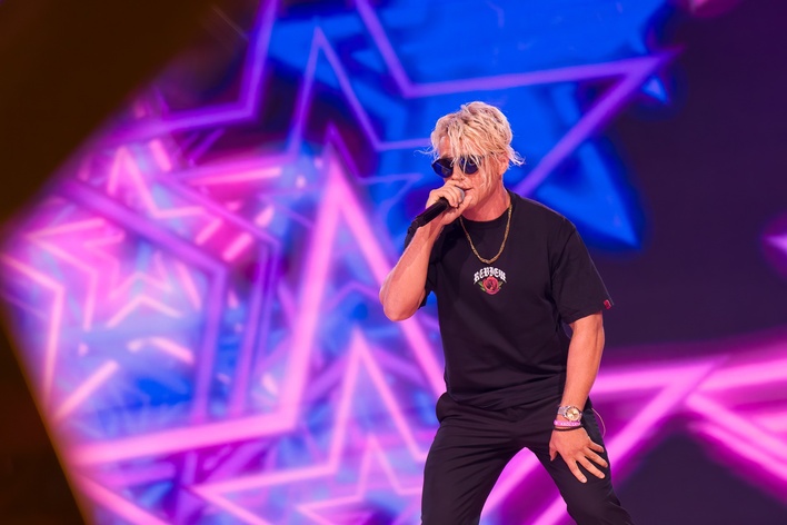 Skolim w DiscoStar! Zobaczcie jego występ z utworem pt. "Dziewczyno piękna"