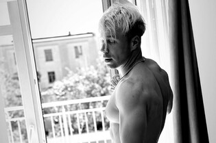 Skolim w objęciach pięknej blondynki! Kim jest tajemnicza kobieta?! To znana gwiazda Polo TV