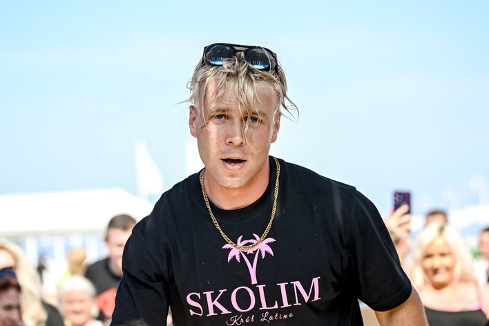 Skolim w Toruniu! Koncert twórcy hitu ”Wyglądasz idealnie” już za kilka dni – bilety znikają w ekspresowym