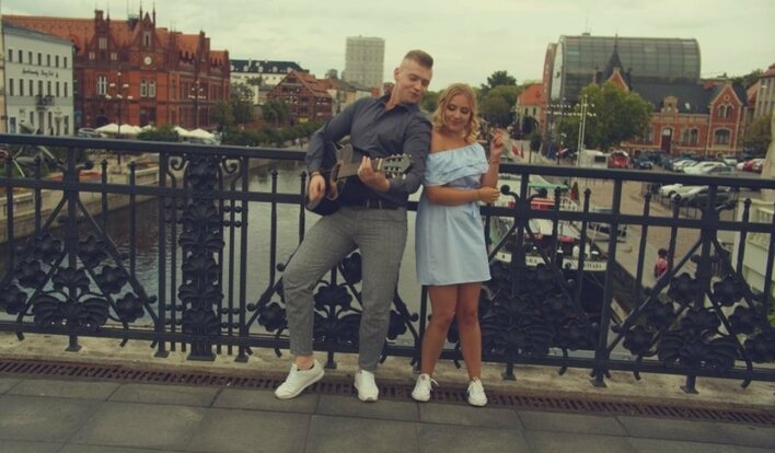 Wzruszające wyznanie wokalisty disco polo! Po śmierci ojca całą miłość przelał na mamę! 