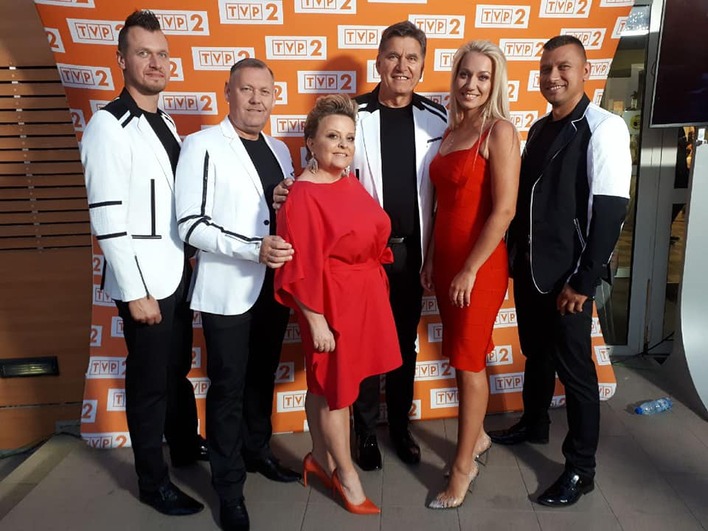 Sławek Świerzyński - Bayer Full oczarował widzów popularnej trasy koncertowej TVP! Gwiazdor przypomniał swój dawno niesłyszany przebój disco polo!