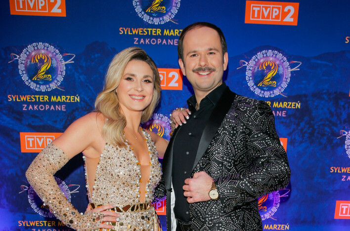 Sławomir i Kajra biją rekordy popularności! Ich najnowszy hit pt. „Cudowronek„ to numer 1 w Polsce?!