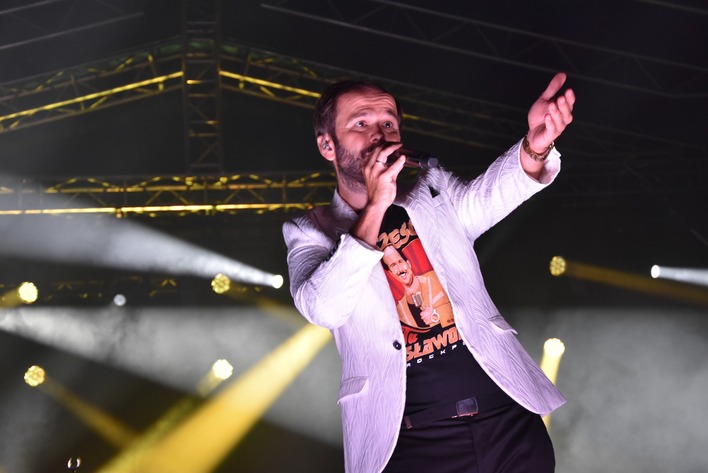 Sławomir i Kajra skradli show w Sieniawie! Też uwielbiacie ich przebój?! Ten koncert przejdzie do historii! 
