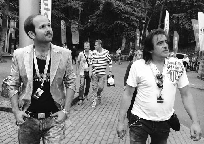 Sławomir pogrążony w żałobie! Gwiazdor żegna przyjaciela! Wzruszający wpis chwyta za serce! 