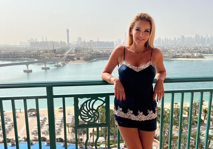 Śliczna gwiazda disco polo w ponętnym wydaniu! Gorące kadry rozpalają internet!