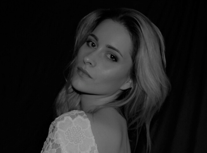 Gwiazda disco polo w ciąży! Wokalistka sama wykonała sobie sesję zdjęciową! ZDJĘCIA