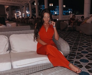 Śliczna gwiazdeczka disco polo odważnie odsłoniła dekolt! W sieci zawrzało! 