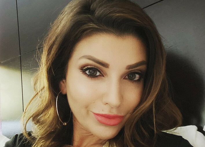 Śliczna wokalistka disco polo kusi ciałem na plaży! Kasia Grabowska z zespołu Top Girls pokazała się w bikini!