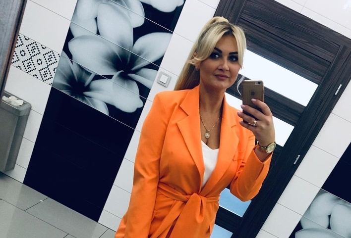 Popularna wokalistka disco polo olśniewa urodą w Paryżu! Fani zauroczeni! 
