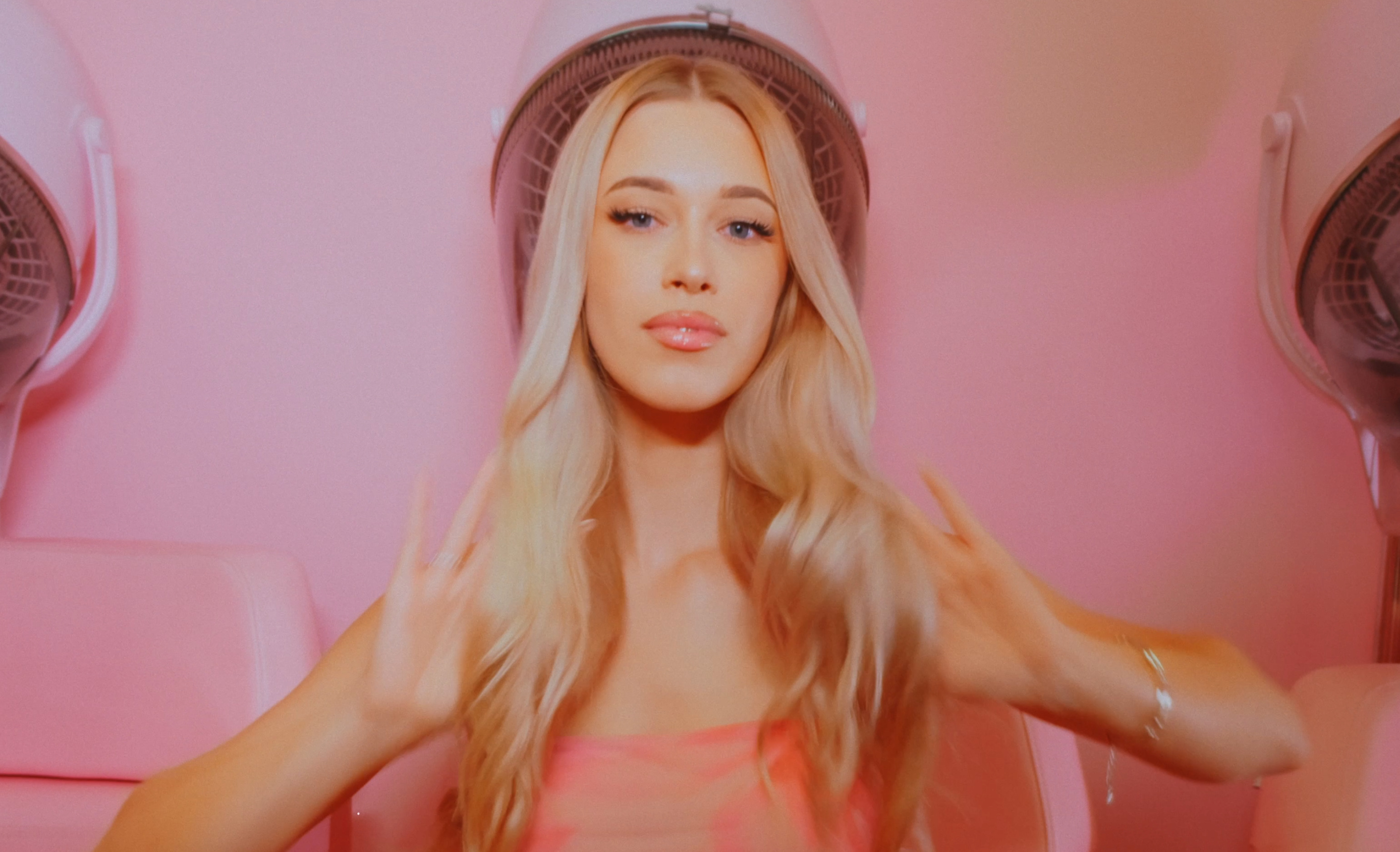 „Słodka jak miód” od To jest TO robi furorę. Gorąca premiera w disco polo