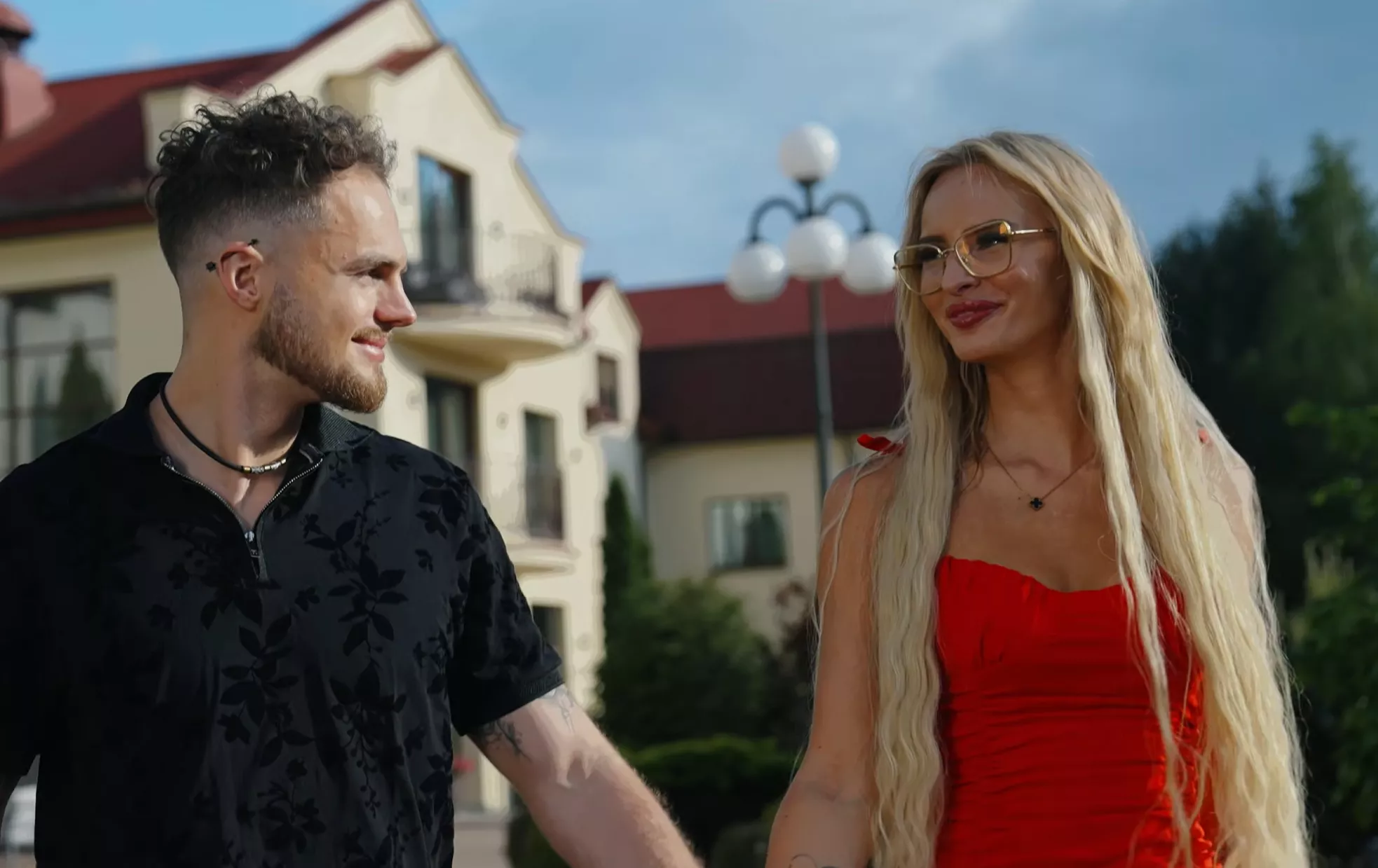 Słyszałeś już „Nie Daj Się Zaskoczyć"? Cash z nową piosenką disco polo i teledyskiem w sieci