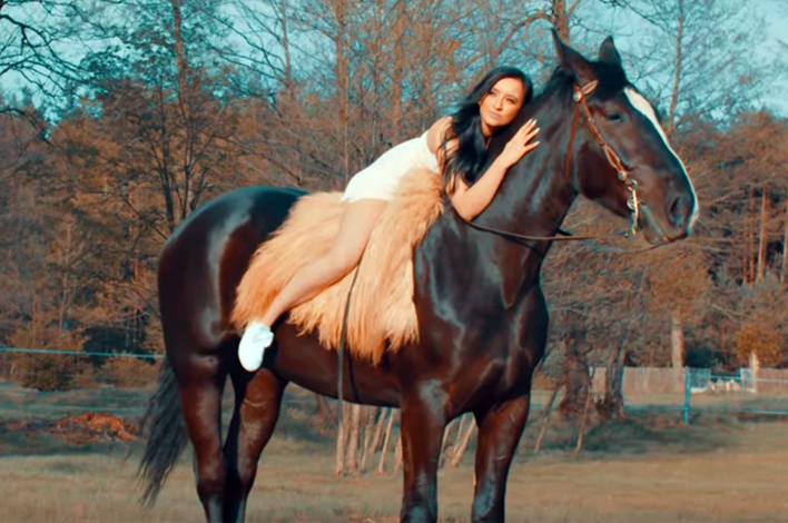 Smile - Słodka Niewinna | VIDEO | Premiera