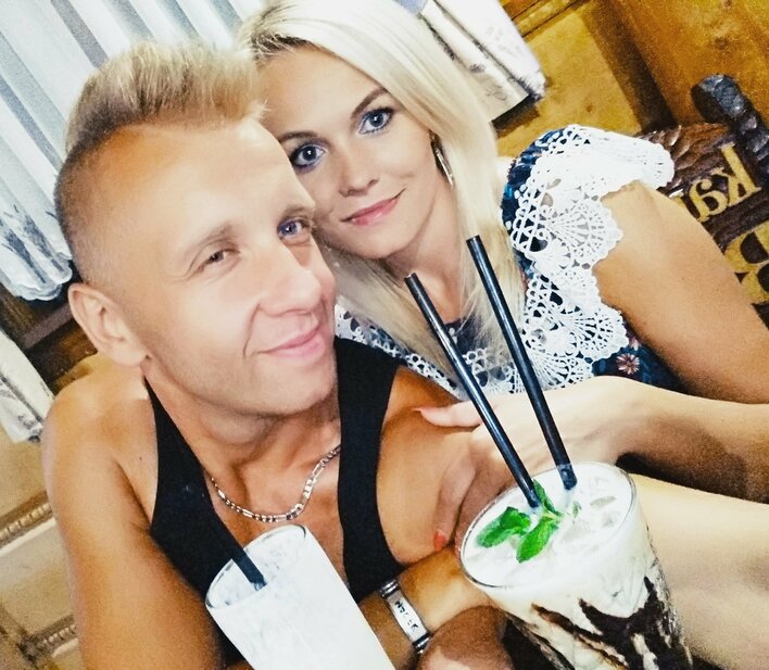 Uwielbiany wokalista disco polo szczęśliwie zakochany! Awantury im nie straszne! 