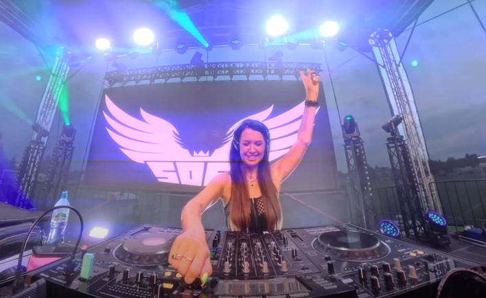 Sofi niszczy system! Ta muzyka podbija Polskę! 