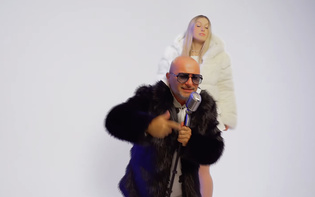 Soni i „Floryda” ponownie na językach. Piosenka disco z teledyskiem robi zamieszanie