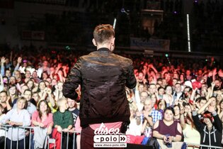 Śpiewał o żonie, której nie miał! Wokalista disco polo odkrywa karty swojej kariery!