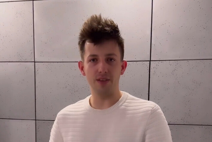 Sprostowanie afery hejterskiej Menelaos! Aleksander Chudyk zamieścił wideo nawiązując do managementu i zespołu Topky