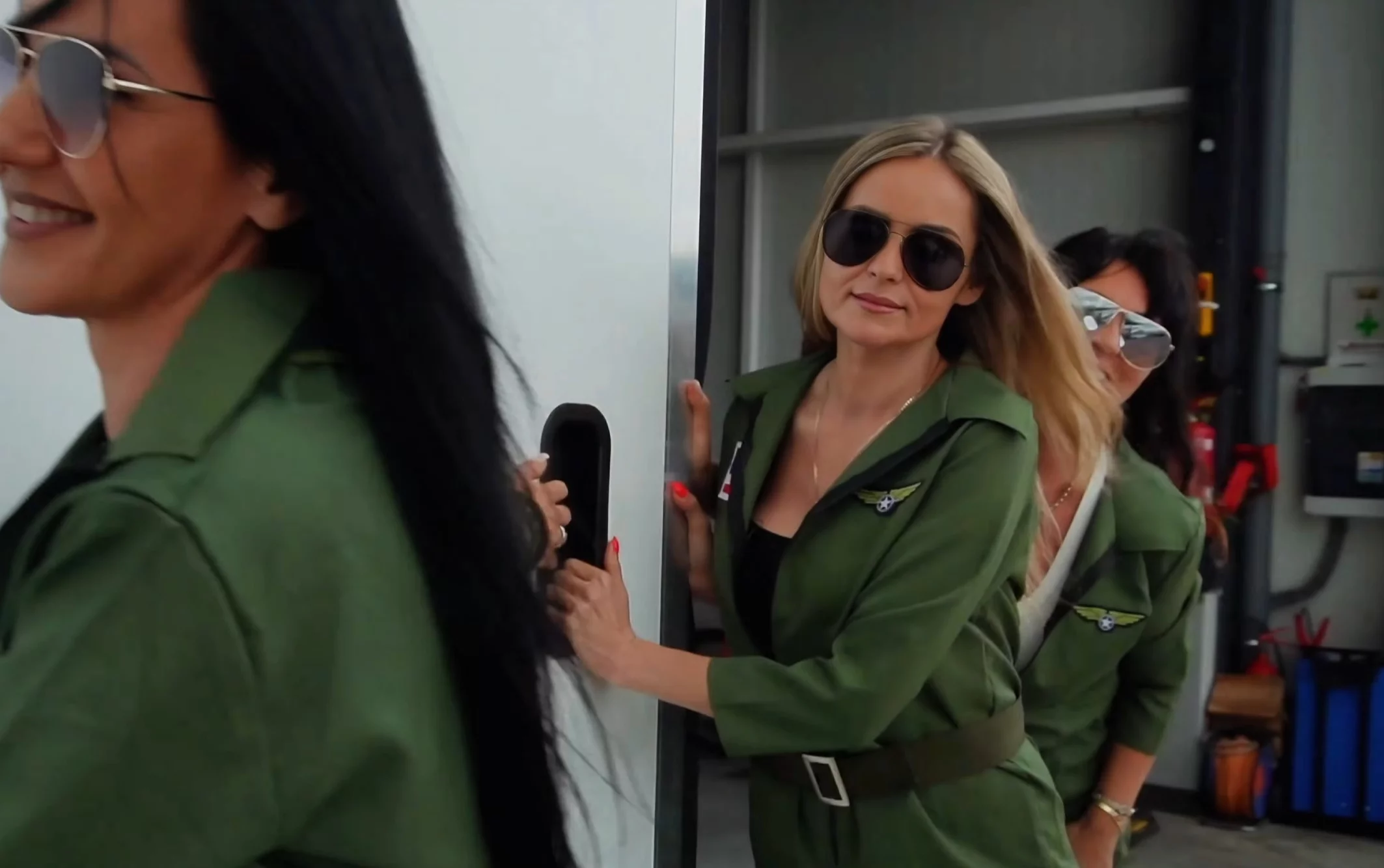 Stewardessy, mundur i Kordian za sterami. „Leć po marzenia" to gorąca premiera disco na lato