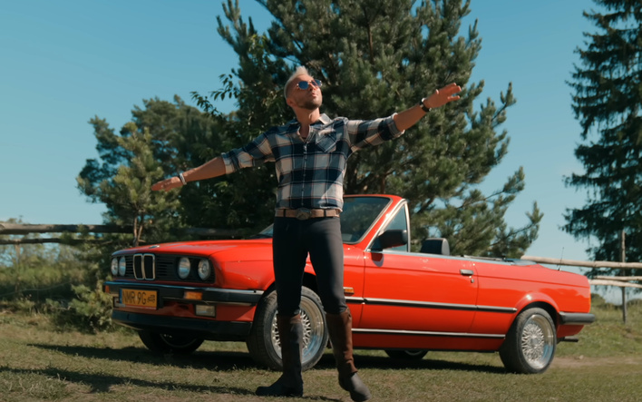 Subacik i „Ona kręci” robi furorę w sieci, liczby na YouTube mówią same za siebie