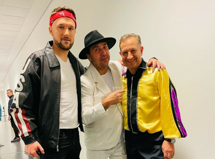 Wielki sukces Karola Zawrotniaka Defis! Gwiazdor disco polo podbija rynek muzyczny w Polsce! Ile właśnie zarobił?! 