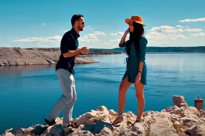 Super nowość o niebieskich oczach? Grupa Moment udostępniła video! 