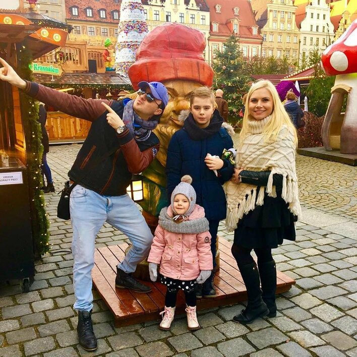 Świąteczna atmosfera coraz bardziej się udziela. After Party na jarmarku Bożonarodzeniowym.