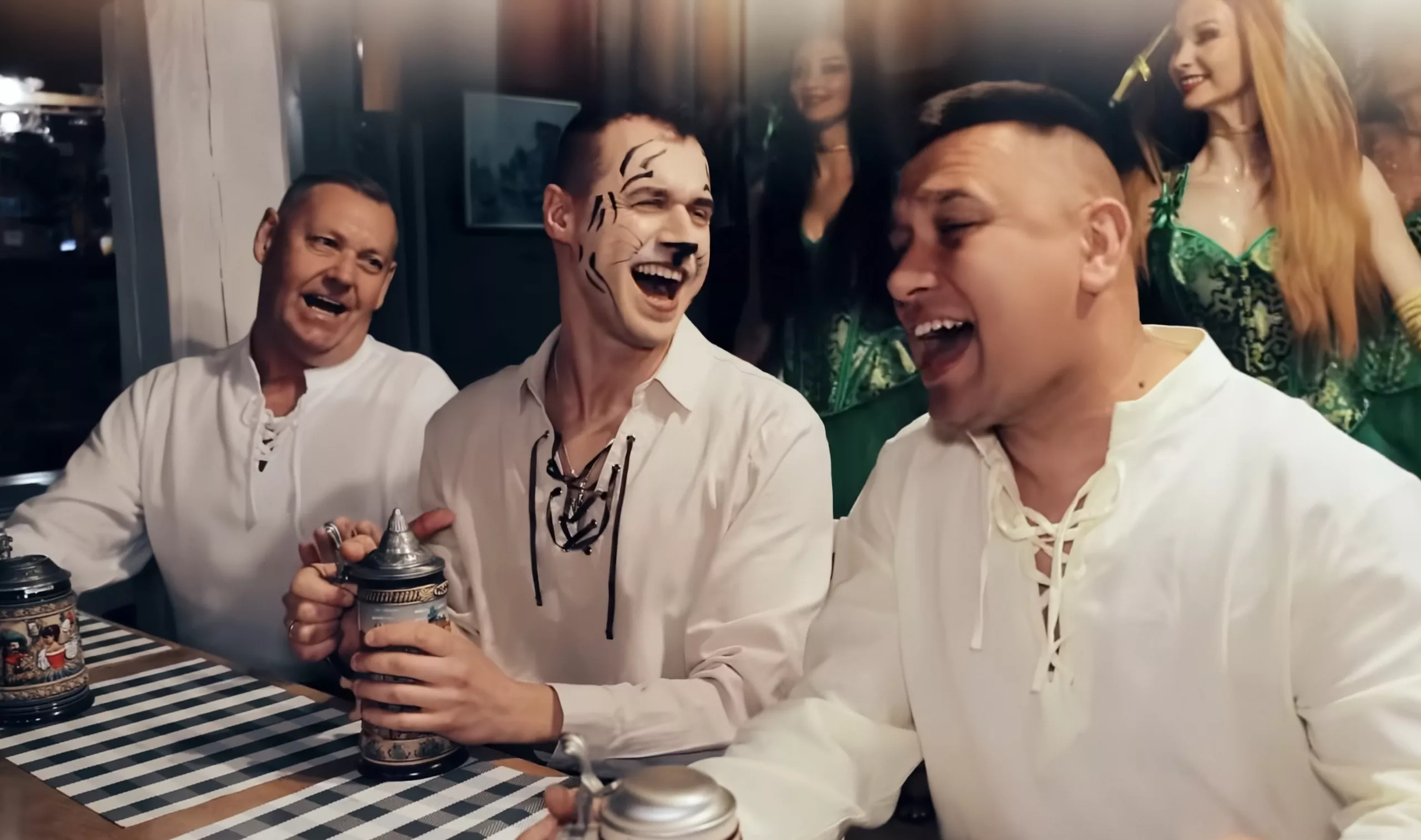 Świerzyńscy zaskoczyli całe disco polo! Takiego teledysku Baby Full i Bayer Full jeszcze nie kręcił!