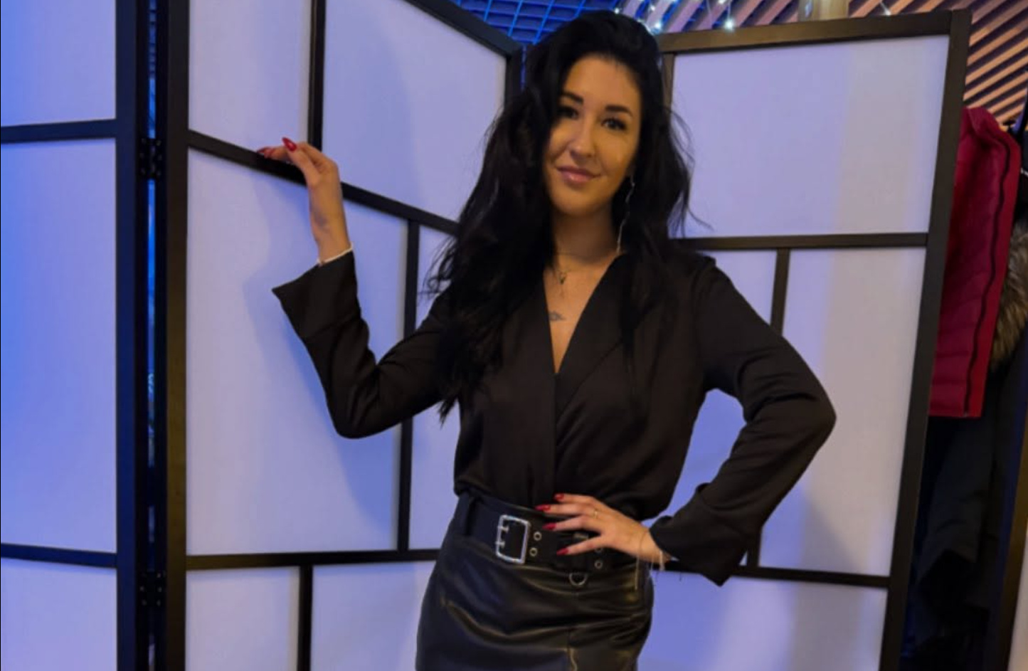 Sylwia Kossakowska pokazała nogi jak z reklamy! Tak prezentuje się wokalistka disco polo