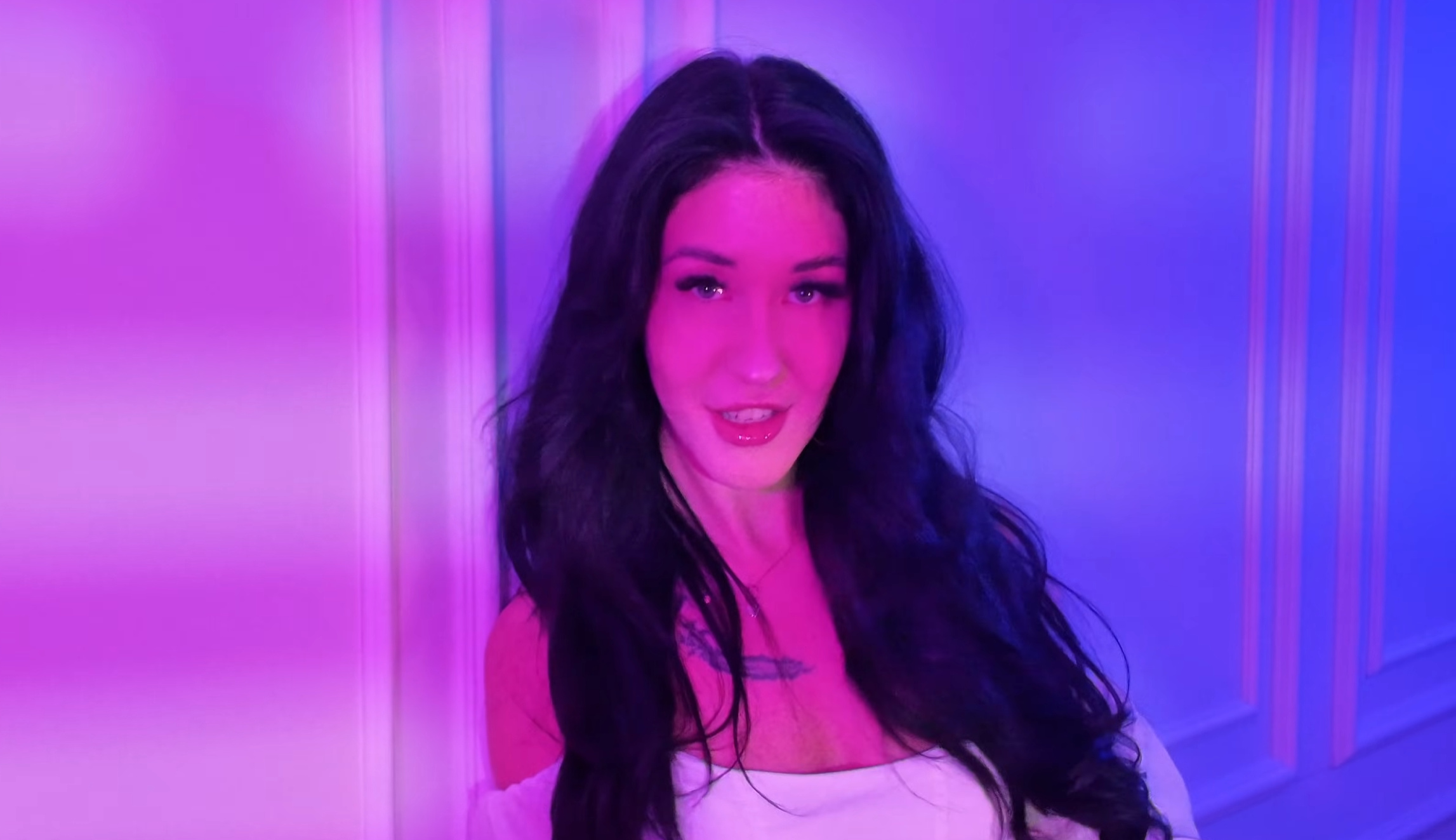 Sylwia Kossakowska prezentuje nowość „A wieczorem” – wielki hit Raidera w nowej odsłonie