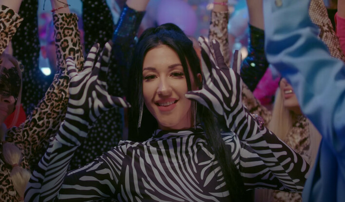 Sylwia Kossakowska zawojuje scenę Disco Polo z ”My Hero” - Nowy Hit już dostępny!