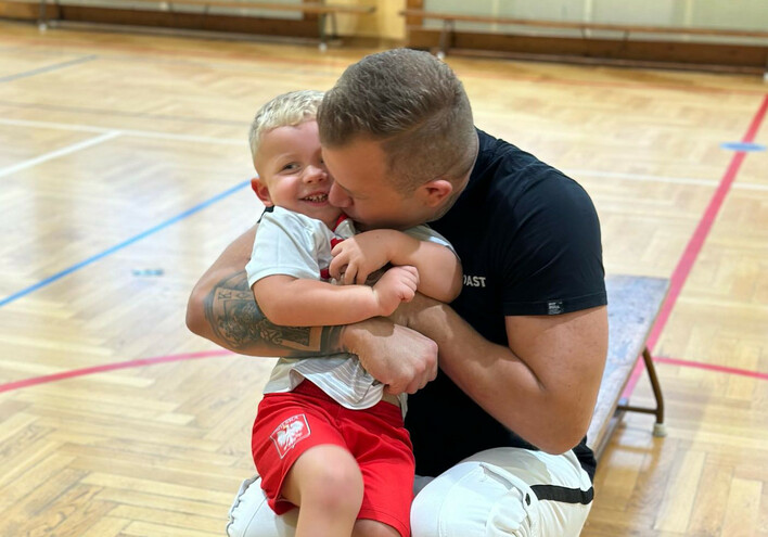 Syn  gwiazd disco polo Dawida i Joanny Narożnych następcą Lewandowskiego? Zobacz, co robi w wieku 3 lat!