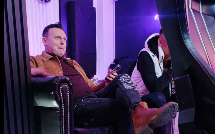 Szalony Drużba współpracuje z producentami Skolima! Co szykuje artysta disco polo?
