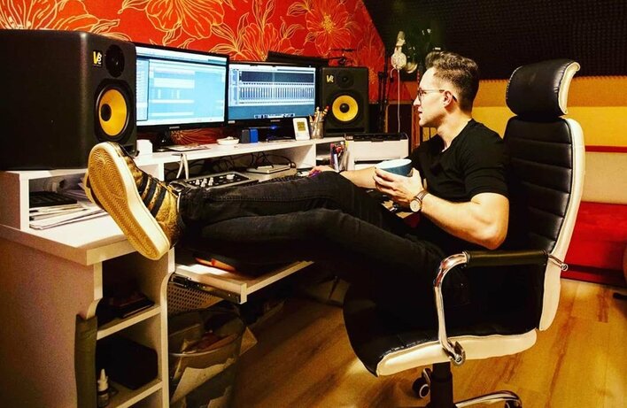 To właśnie tu powstały wielkie hity disco polo! Znany wokalista, zdradził szczegóły! 