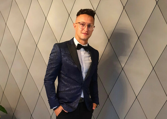 Szczery wywiad z Kubą Urbańskim „Radom to już taka mała Warszawa„. Wokalista broni swojego rodzinnego miasta 