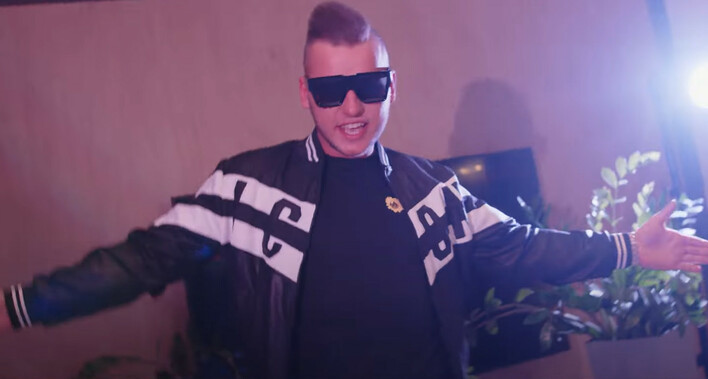 Szmajkowski powraca z nowością! Przedpremiera teledysku do „Tequila„