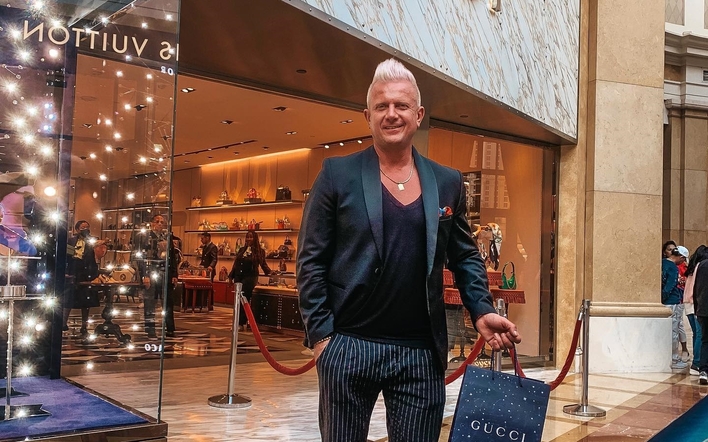 SZOK! Gwiazdor disco polo oburzony cenami w Polsce! Porównuje je z USA „Co za cyrk„