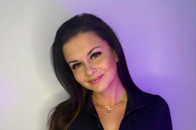 Szok! Ktoś podszył się pod Iness i wyłudził 15 tysięcy złotych od fana! Artystka ostrzega przed oszustami!


