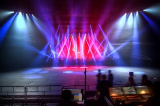 Szok! Nikt nie przyszedł na koncert uwielbianej gwiazdy disco polo?! To już koniec?