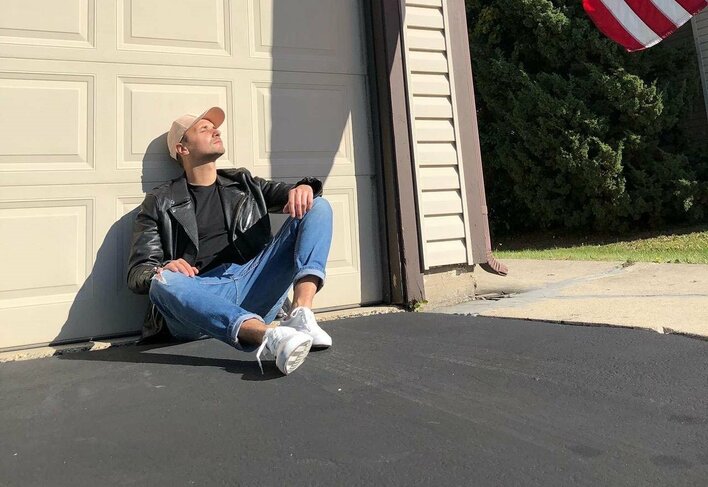 Szokujący teledysk artysty disco polo! Piosenka w połączeniu z tym klipem powala na kolana! 