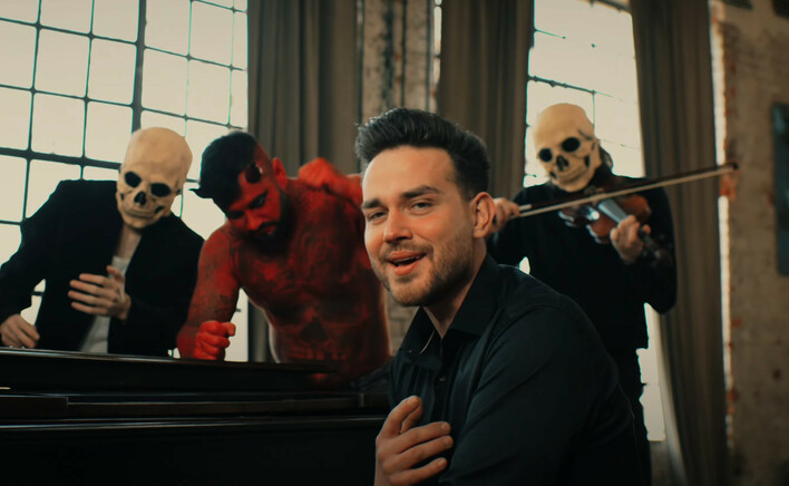 Szokujący teledysk Luki Rosi! Diabeł, Jezus i nekrolog disco polo w klipie „Czy chcesz czy nie”!
