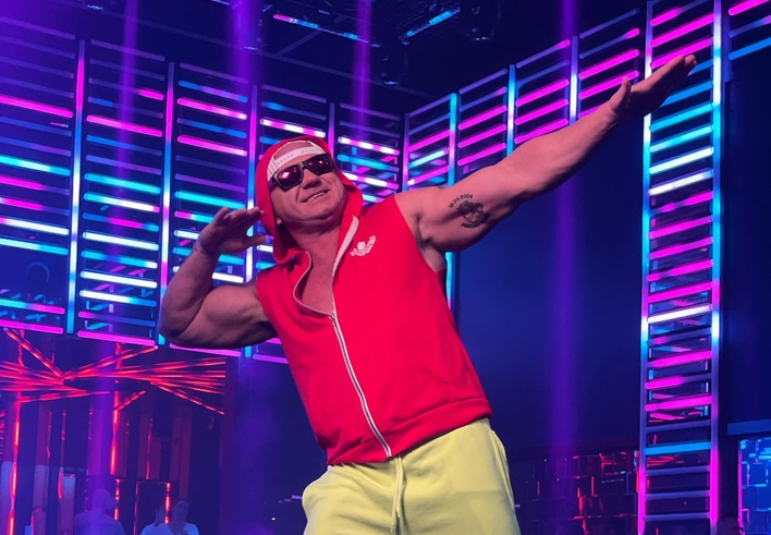 Pudzianowski zapowiada wybuchową nowość disco polo, od której zapłonie niejeden „Parkiet„! Zobacz zdjęcia prosto z planu!