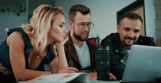 Popularny wokalista disco polo zrobił milowy krok w stronę nowoczesnej produkcji muzycznej! Premiera jest już w sieci!