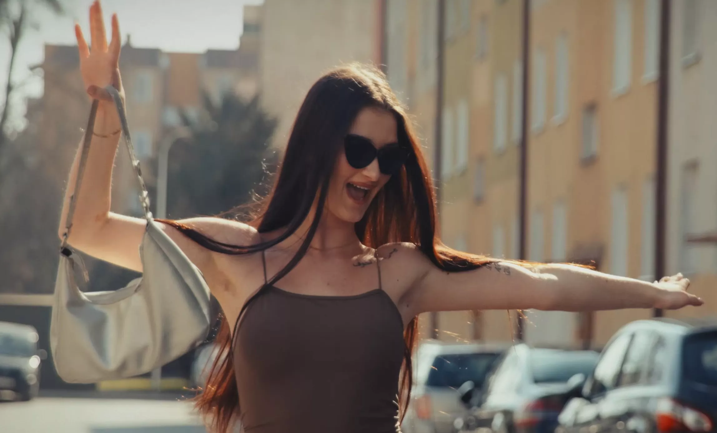 Ta sąsiadka zawróci ci w głowie. Najnowszy hit DOX podbija weselne playlisty i rynek disco polo