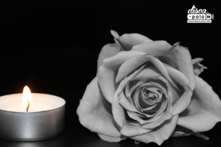 Ta śmierć wstrząsnęła całą branżą disco polo. Artysta przyjmuje kondolencje. 