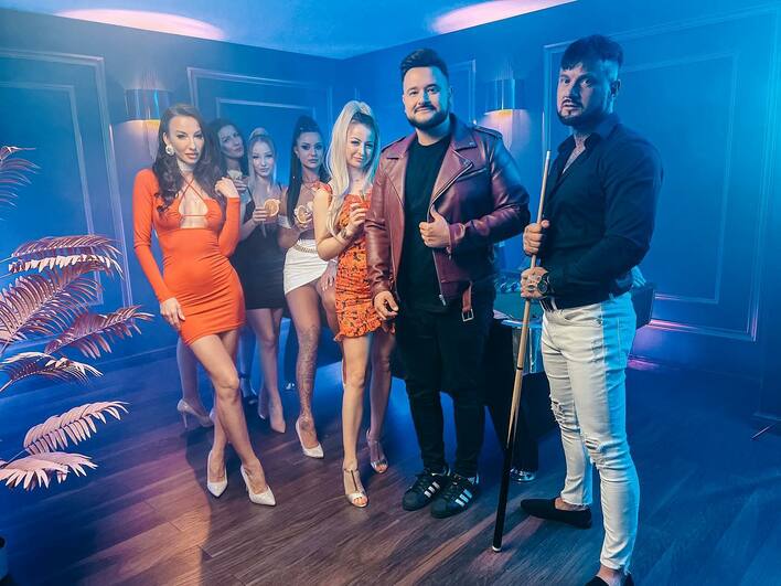 Tajemnicza premiera od Piotrka Koczocika - Sztos panienka! Zobaczcie przedpremierę!