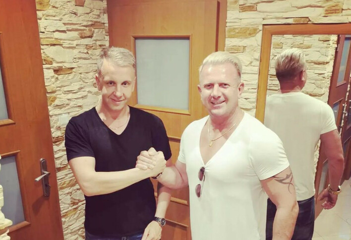 Tajemnicze zdjęcie powodem do serii pytań! Dwóch potężnych wokalistów połączy siły i stworzy numer, który rozniesie klubowe parkiety?