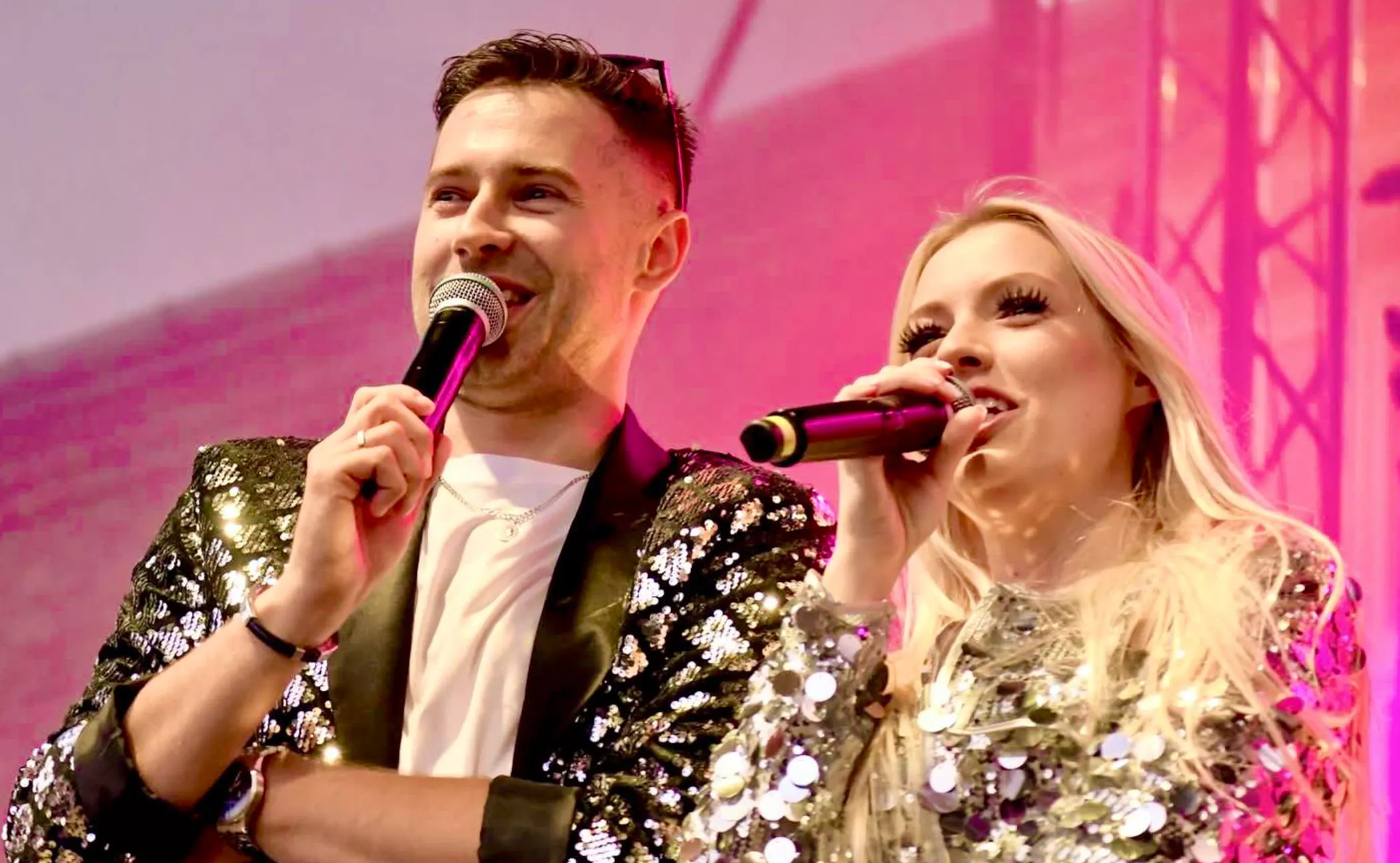 Tak brzmią Blue Angels naprawdę! Hit „Ty wiesz (Zakręcę Tobą)" na weselu całkowicie bez playbacku