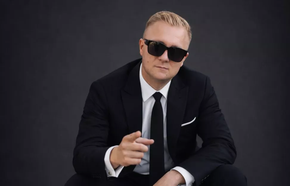 Tak wygląda hit disco polo. „Sen" Szymona Jankowskiego z wynikiem 1,5 miliona wyświetleń