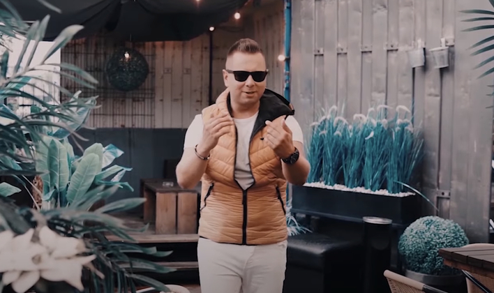 Taneczna nowość od artysty disco polo! Skok po najwyższe odznaczenia?